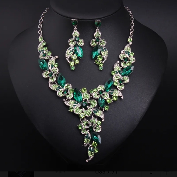 Fashion Jewelry Jewelry - Emerald Green Rhinestone Floral Necklace and Earrings Set